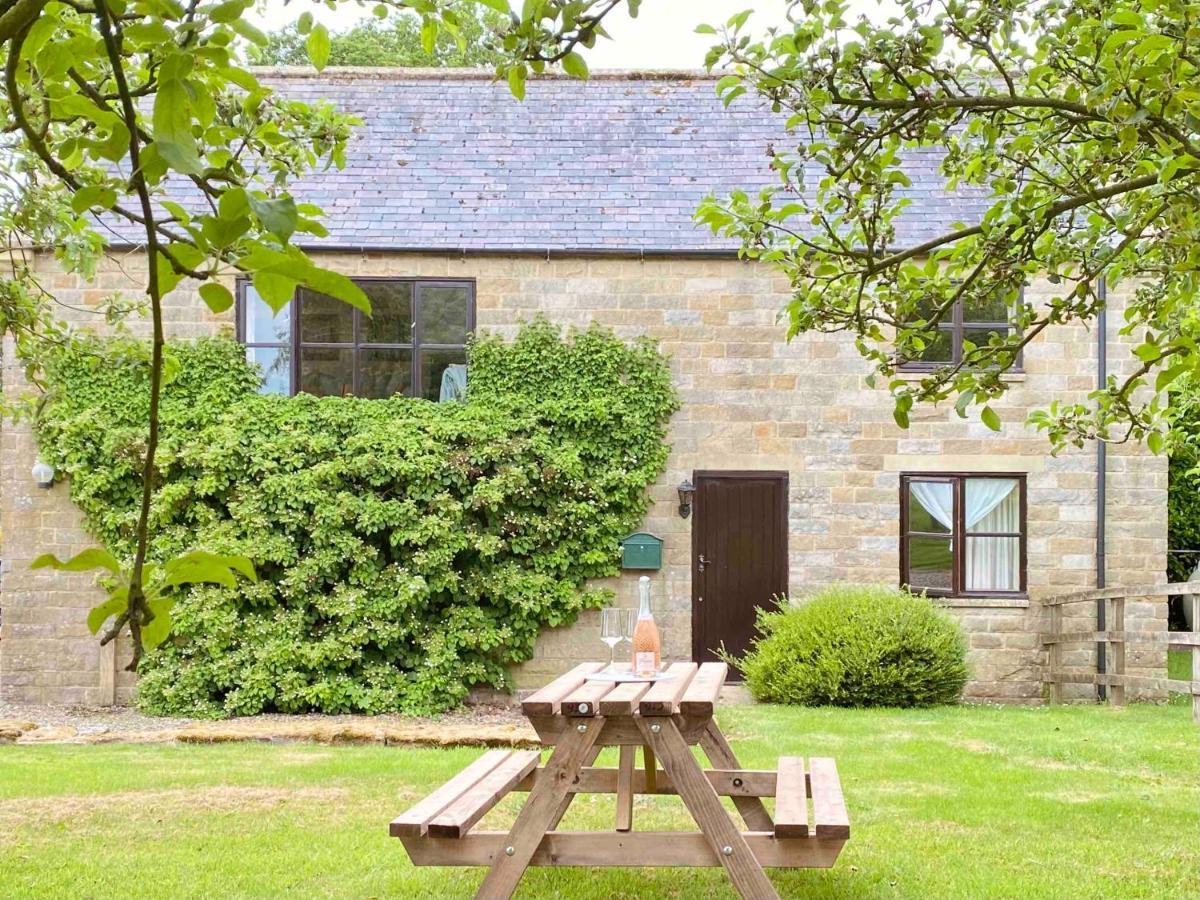 Villa Country Barn On The Hill à Whitwell-on-the-Hill Extérieur photo